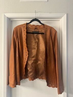 Pamela McCoy Scalloped Open-Front Leather Jacket in Tan